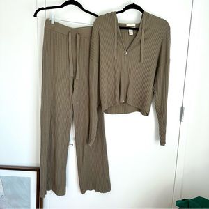 H&M cotton/cashmere ribbed knit lounge set